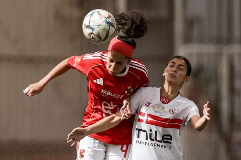 انتصار في القمة وصدارة مؤقتة.. الأهلي يهزم الزمالك بدوري السيدات 